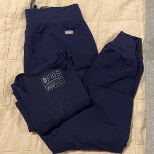Figs Set in Navy
